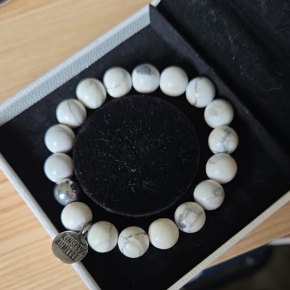 Kinsley Armelle White and Gray Howlite Bracelet w Silver Brand Charm